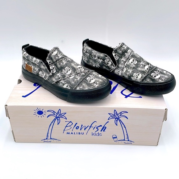 Blowfish Other - Blowfish Malibu Kids Black & Skull Island Canvas‎ Black Outsole Sneaker Slip On
